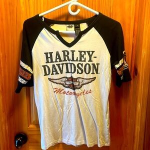 HARLEY DAVIDSON - Ladies V Neck Top - Medium